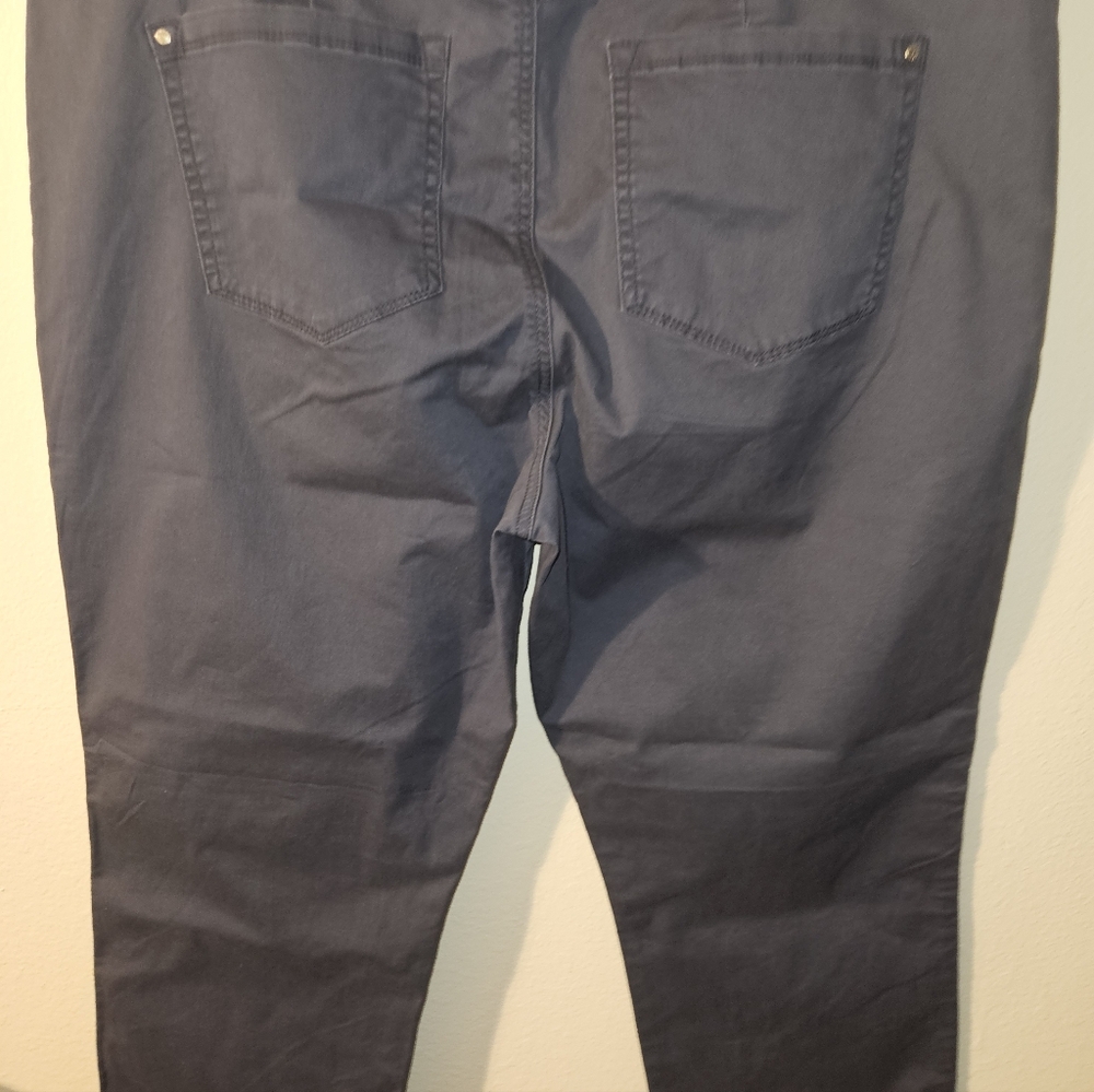 LEE Womans Weathered Blue Pants Size 18M - Picture 11 of 12